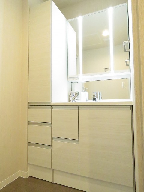 エクサージュ海岸　洗面化粧台