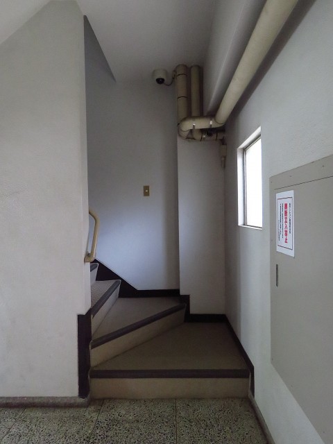 マコトパレス　共用階段