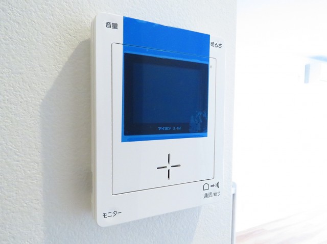 マコトパレス　TVモニター付きインターホン