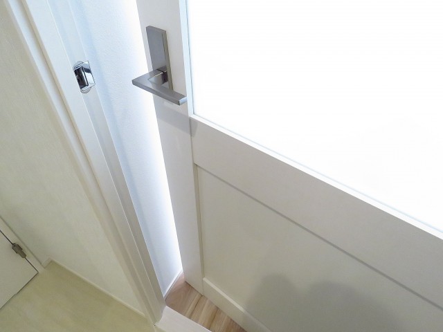 マコトパレス　LDK扉