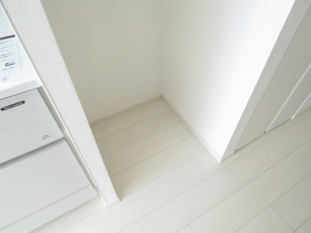 ライオンズ千代田三崎町　冷蔵庫置場