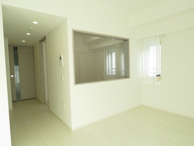 ライオンズ千代田三崎町　洋室約3.7帖