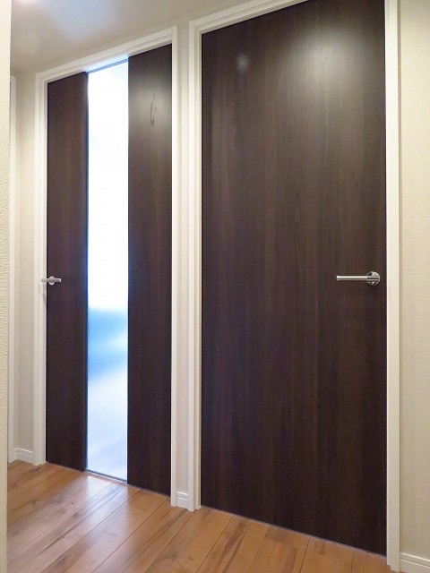 マコトパレス　LDKと洋室扉