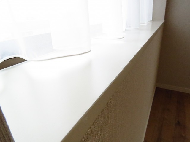 マコトパレス　リビング出窓