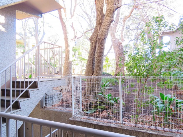 パーク・ハイム用賀　玄関前眺望