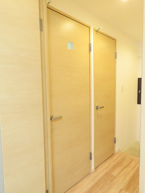 パーク・ハイム用賀　洗面室扉