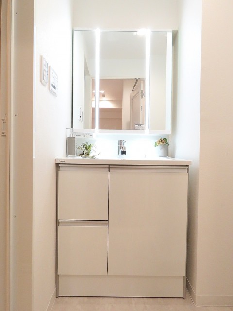 ライオンズマンション神楽坂第3　洗面化粧台