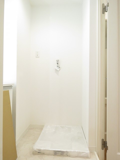 ライオンズマンション神楽坂第3　洗濯機置場