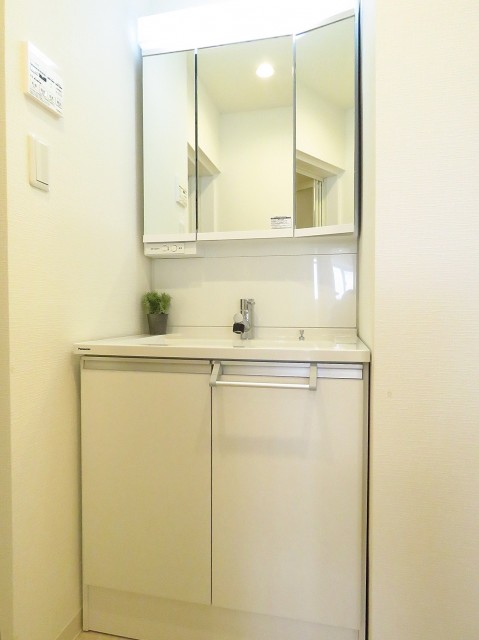 ベルディ早稲田東　洗面化粧台