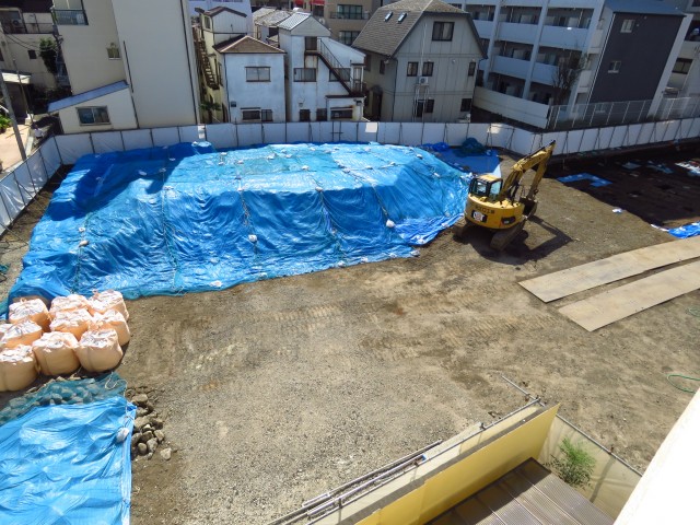 ベルディ早稲田東　隣の工事現場