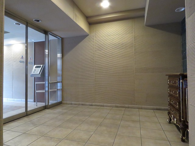 スタジオエアー白金　エントランスホール