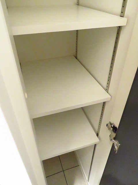 ライオンズマンション飯田橋　物入れ