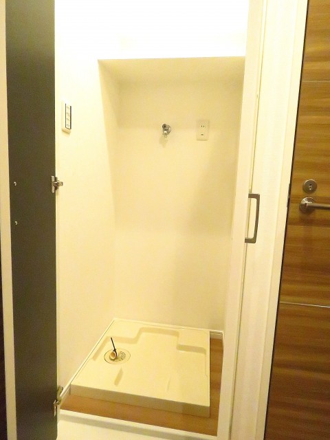 ライオンズマンション飯田橋　洗濯機置場