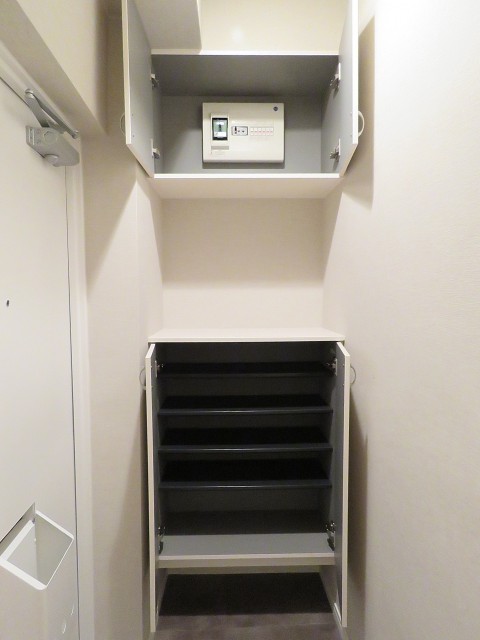 マコトパレス　シューズボックス