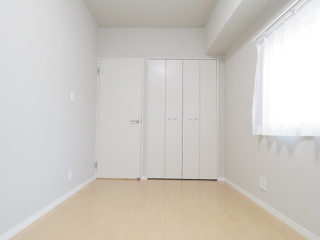 マコトパレス　洋室約6.0帖