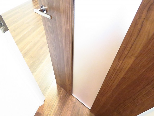 パークハイム用賀　LD扉