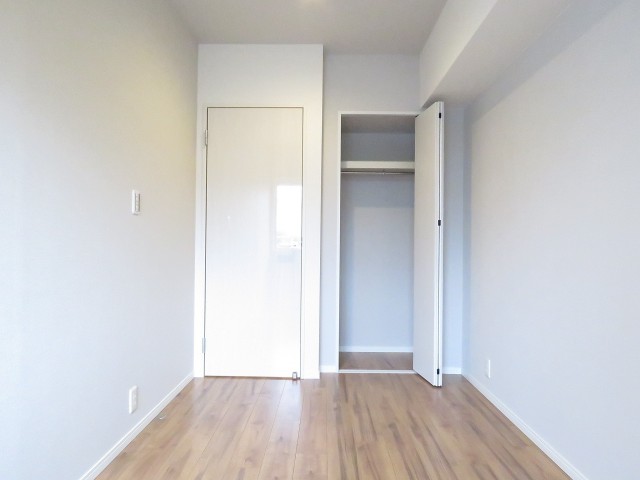 シティウインズ品川ガーデンコート　洋室約5.4帖