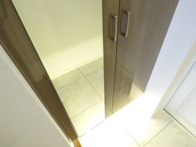 秀和第二神宮レジデンス　シューズBOX