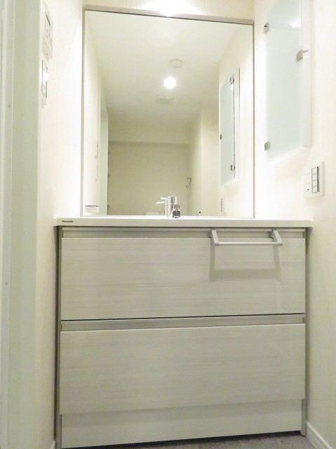 秀和第二神宮レジデンス　洗面化粧台