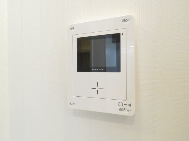 秀和第二神宮レジデンス　TVモニター付きインターホン