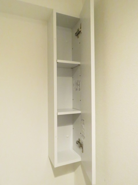 シャトレー代々木　トイレ収納