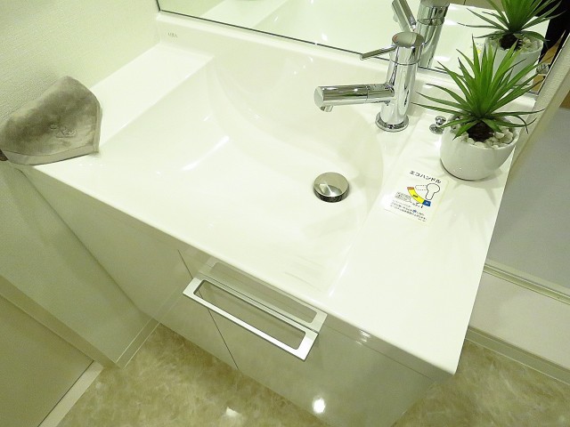 秀和代官山レジデンス　洗面ボウル