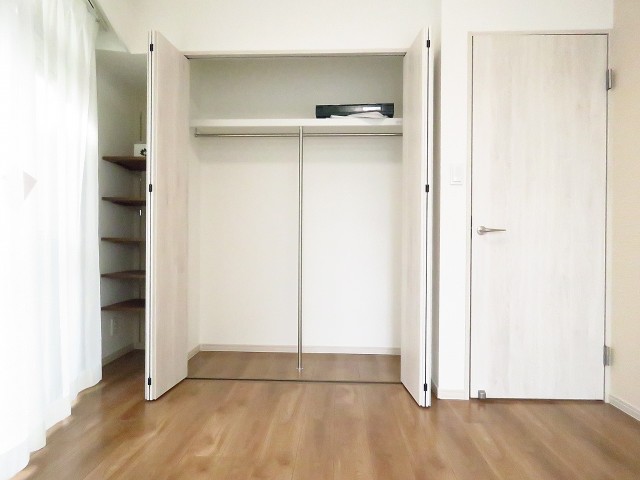 学芸大ゴールデンハイツ　洋室約5.6帖