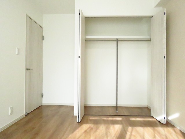 学芸大ゴールデンハイツ　洋室約5.9帖