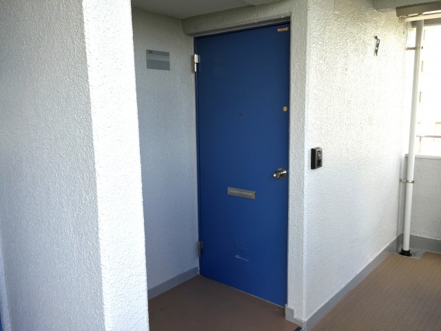 いづみハイツ芦花公園　玄関前