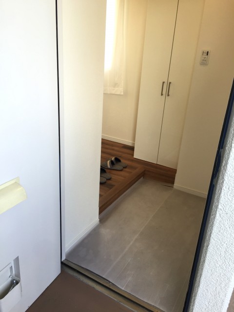 いづみハイツ芦花公園　玄関