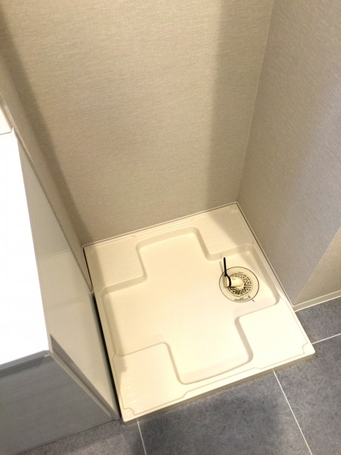 いづみハイツ芦花公園　洗濯機置場