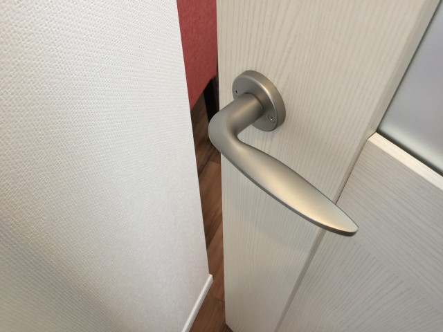 いづみハイツ芦花公園　リビングダイニングキッチンへ