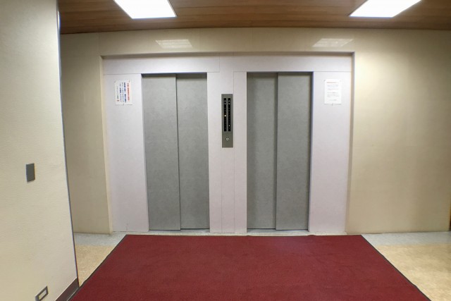 クレセントマンション エントランス