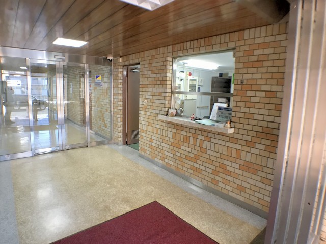 クレセントマンション エントランス