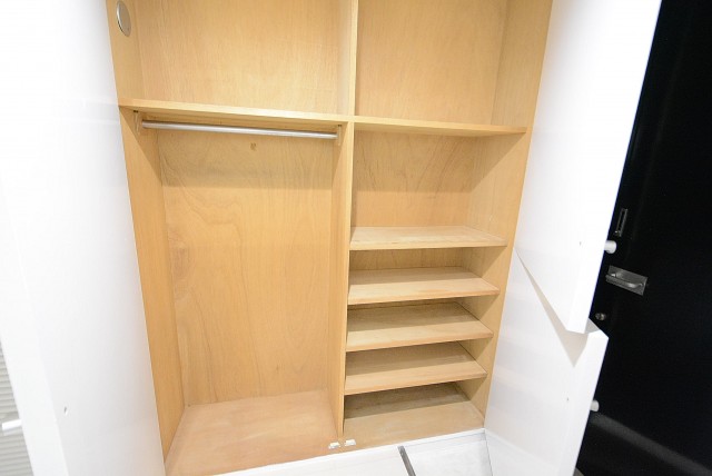 氷川アネックス2号館　玄関