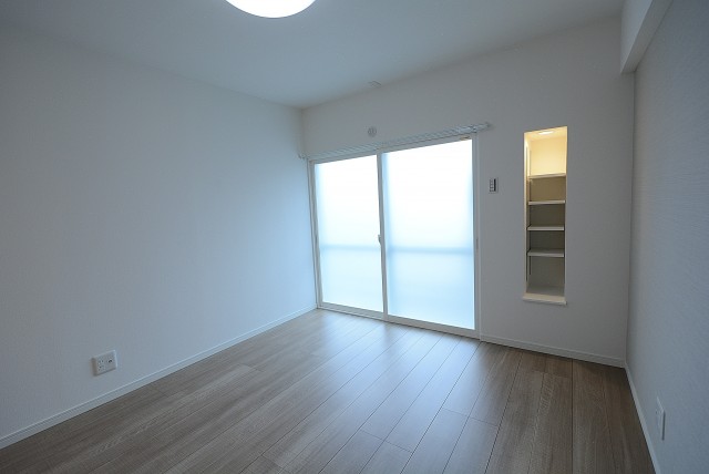 日商岩井南烏山マンション 洋室①