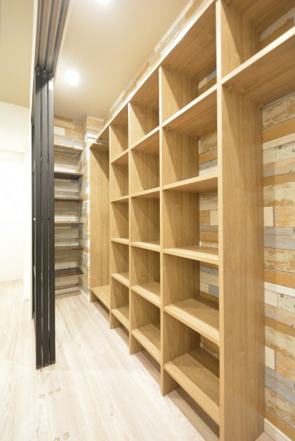 ブロードウェイ 廊下収納