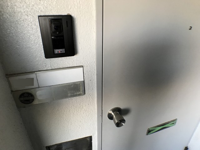 クレセントマンション 玄関