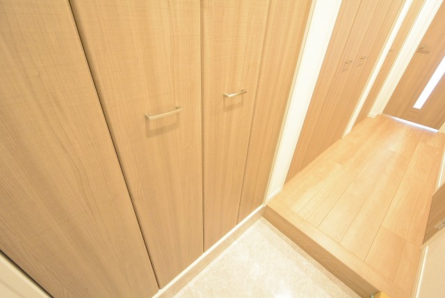 日商岩井南烏山マンション 玄関