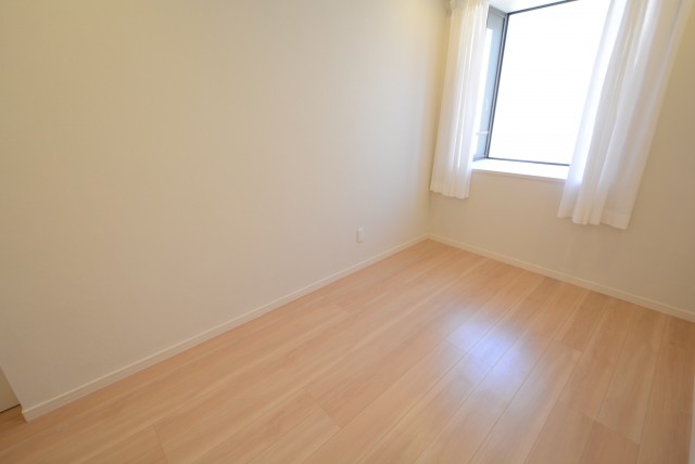 上北沢テラスA棟 洋室1