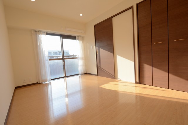 マンション小石川 洋室