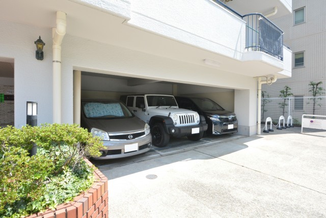 勝どきハイム 駐車場