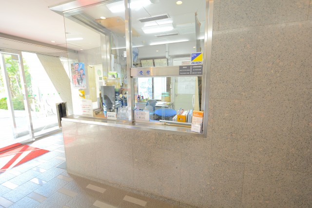 シャトレ市ヶ谷 エントランス