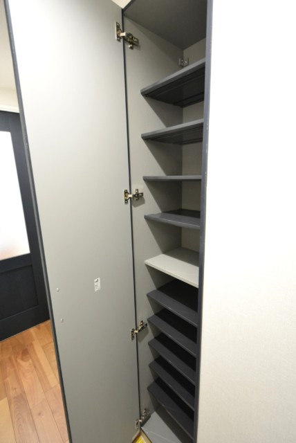 シャトレー代々木 玄関