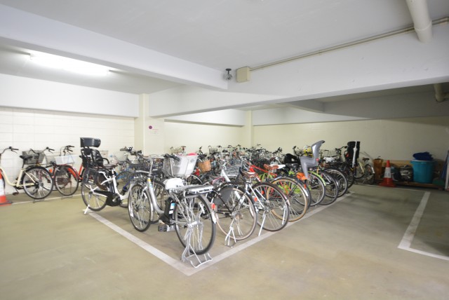 勝どきハイム 駐輪場