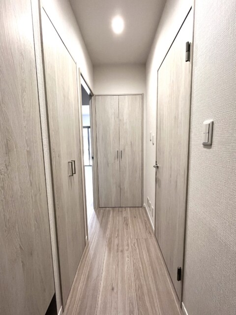 ビリジアン学芸大学 廊下玄関