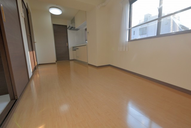 マンション小石川 洋室