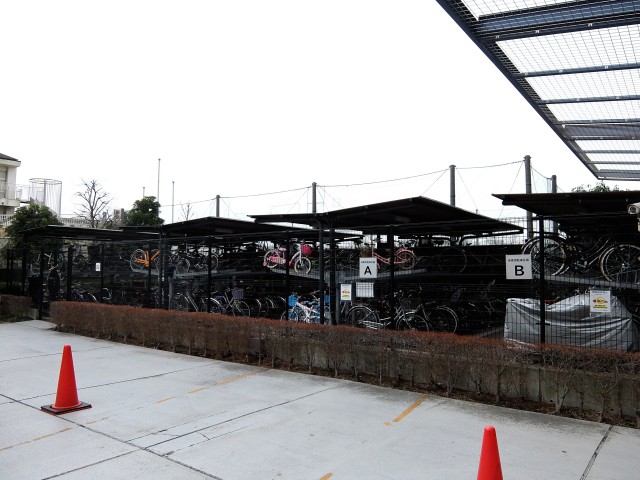 ベイクレストタワー＿駐輪場