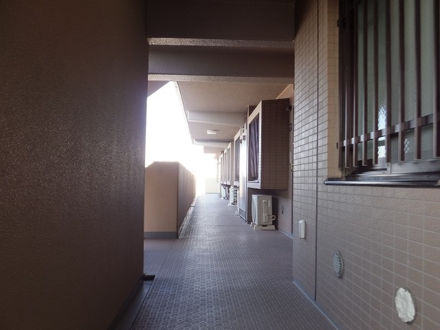 コスモ目黒パルティエ　廊下