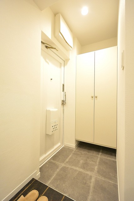 秀和第2北青山レジデンス　玄関